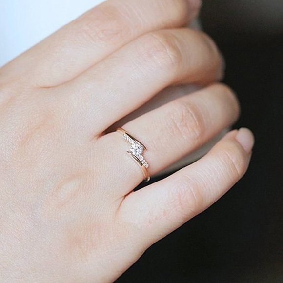 💎14K Gold Plated Round Cut Moissanite Delicate Ring, GPMB1553-7 - Picture 5 of 5